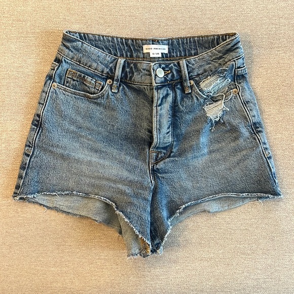 Good American bombshell denim shorts size 25 - Picture 2 of 10